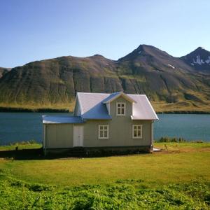 Iceland_house